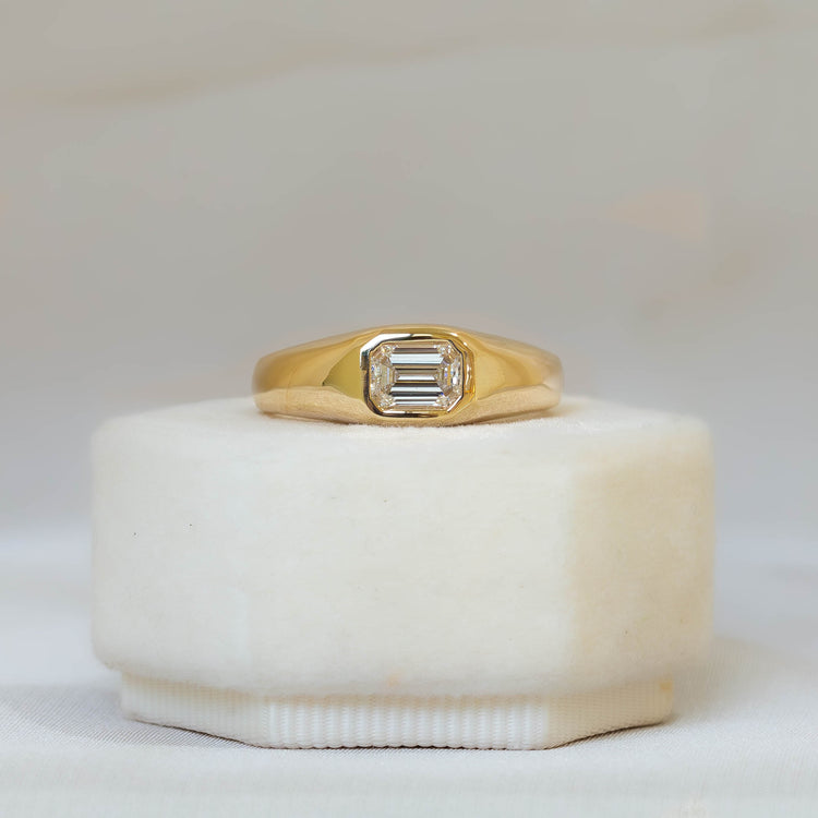 14ky Lab .57ct Emerald Diamond Signet Ring
