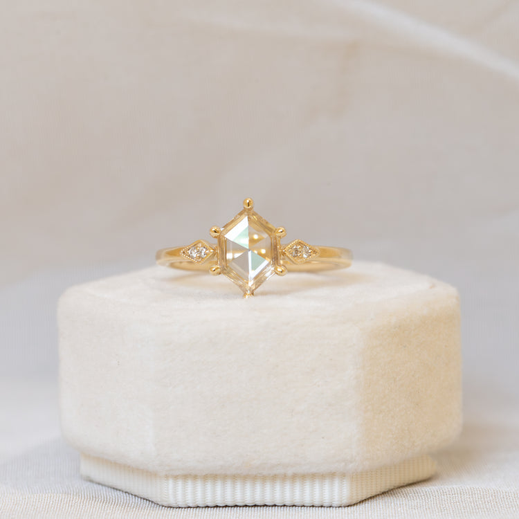 14ky .77ct Hex-Shaped