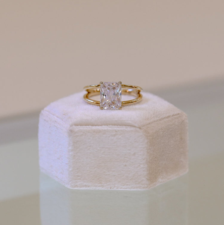 14ky Radiant-Cut Wide Open Split Shank Diamond Ring