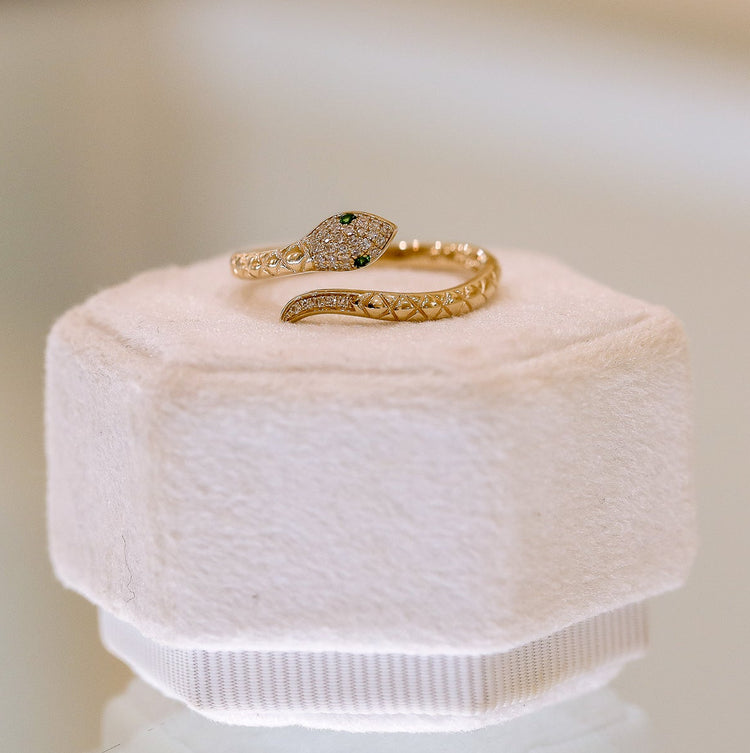 14ky Snake Wrap Diamond & Tsavorite Ring
