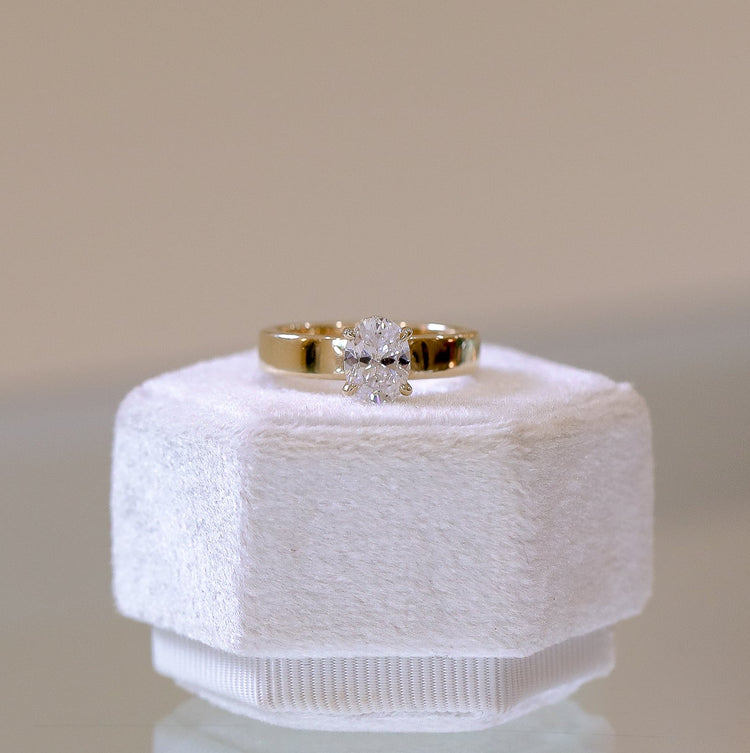 14ky Oval 4mm Flat Band Solitaire Diamond Ring