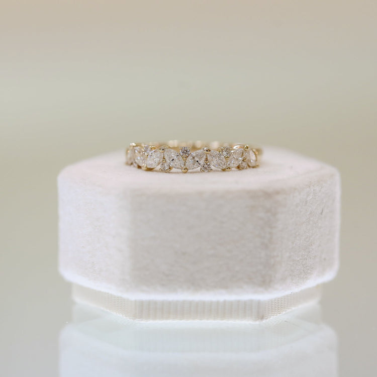 14ky .60ctw Scattered Marquise Diamond Ring