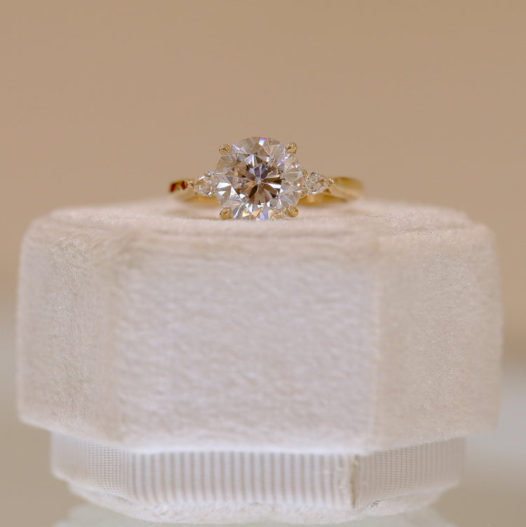 14ky Lab Round & Pear Buttercup Cathedral Diamond Ring