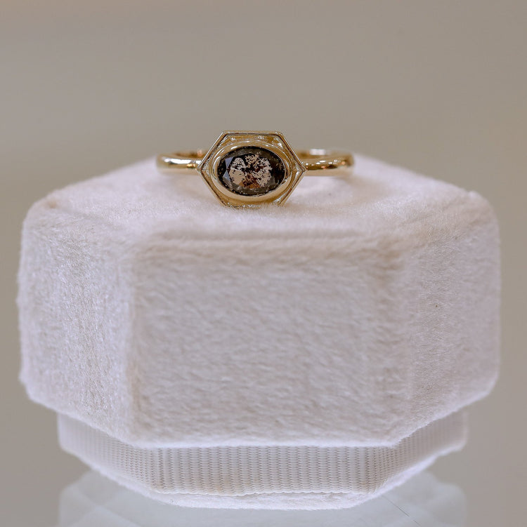 14ky .80ct Oval Salt & Pepper Bezel East-West Hexagon Shape Diamond Ring