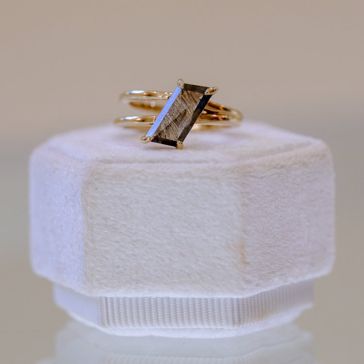 14ky 1.60 Parallelogram Salt & Pepper Split Ring