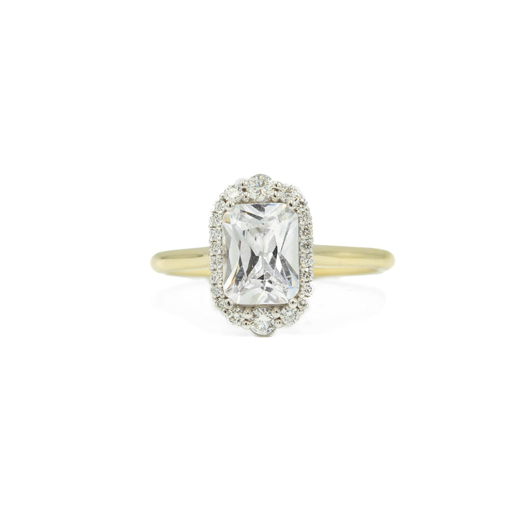 14ky Emerld-Cut Petal Halo Diamond Ring