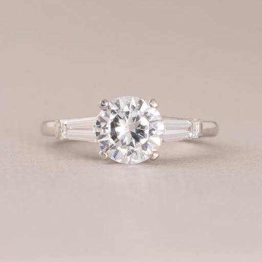 Round Briliant Three-Stone Ring
