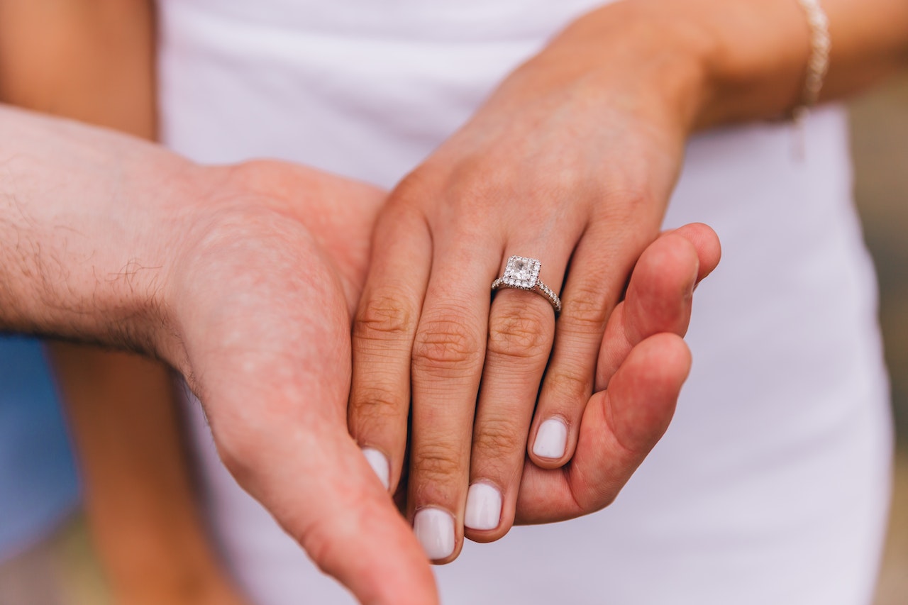 How to Design Your Own Engagement Ring Tips from the Experts