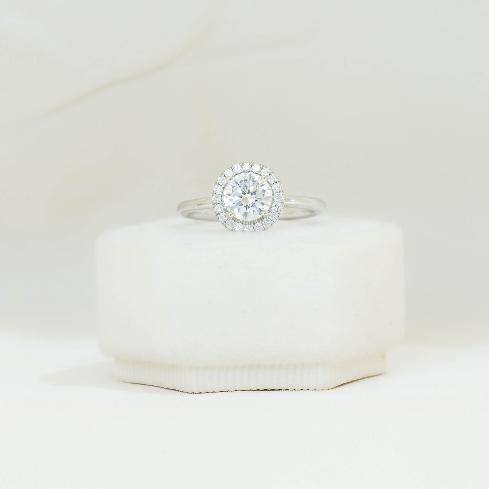 14kw .16ctw Halo Solitaire