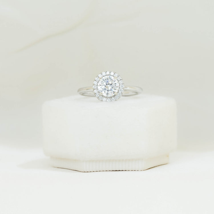 14kw .16ctw Halo Solitaire