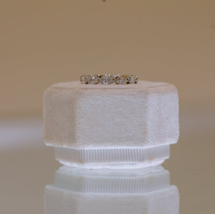 14kw 1.15ctw East-West Pear Lab Diamond Band