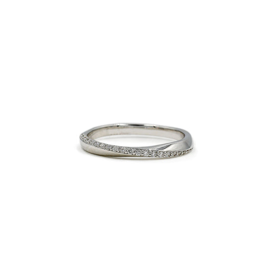 14kw .15ctw Criss Cross Pave Lab Diamond Band