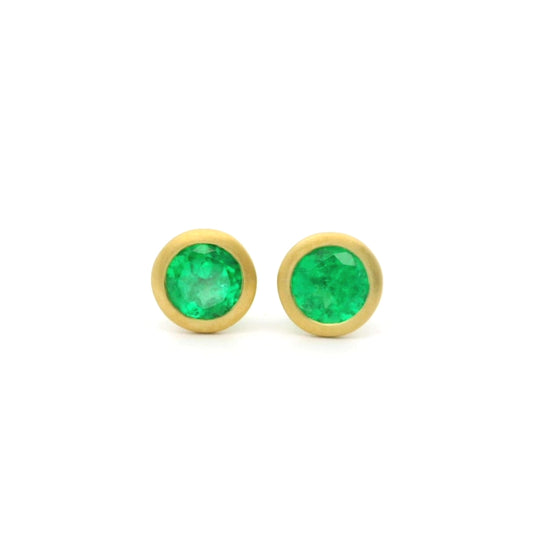 18ky .56ctw Round Emerald Bezel Earrings