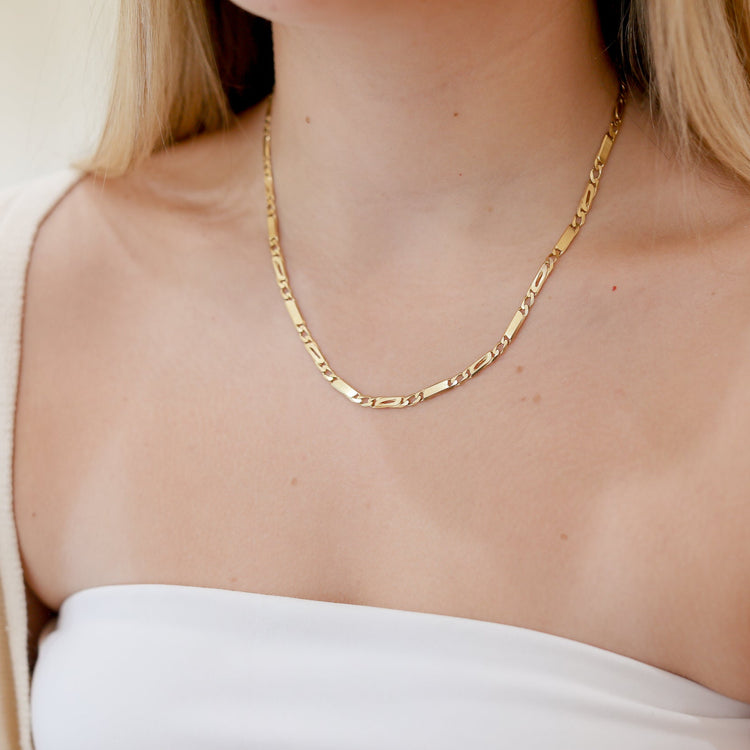 14ky Vintage Alternating Criss Cross and Solid Link Chain