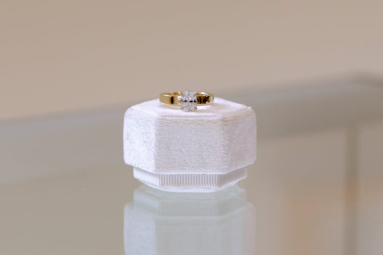 14ky Oval 4mm Flat Band Solitaire Diamond Ring