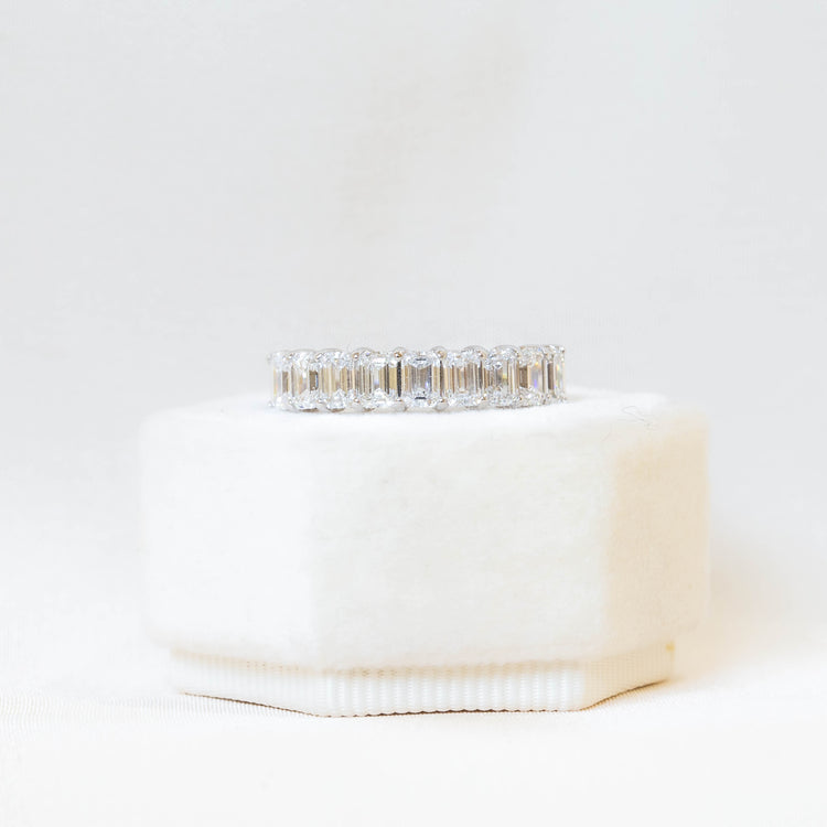 14kw 1.80ctw Emerald-Cut Lab-Grown Diamond Band