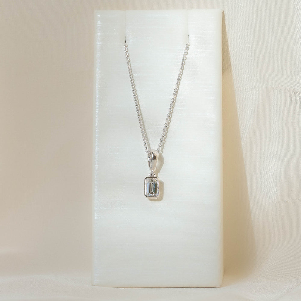 14kw .41ct Emerald-Cut Diamond Pendant