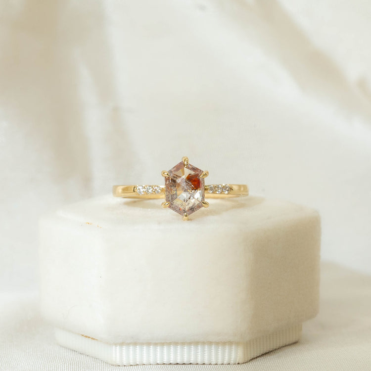 14ky 1.39ct Hexagon Calico Salt & Pepper 