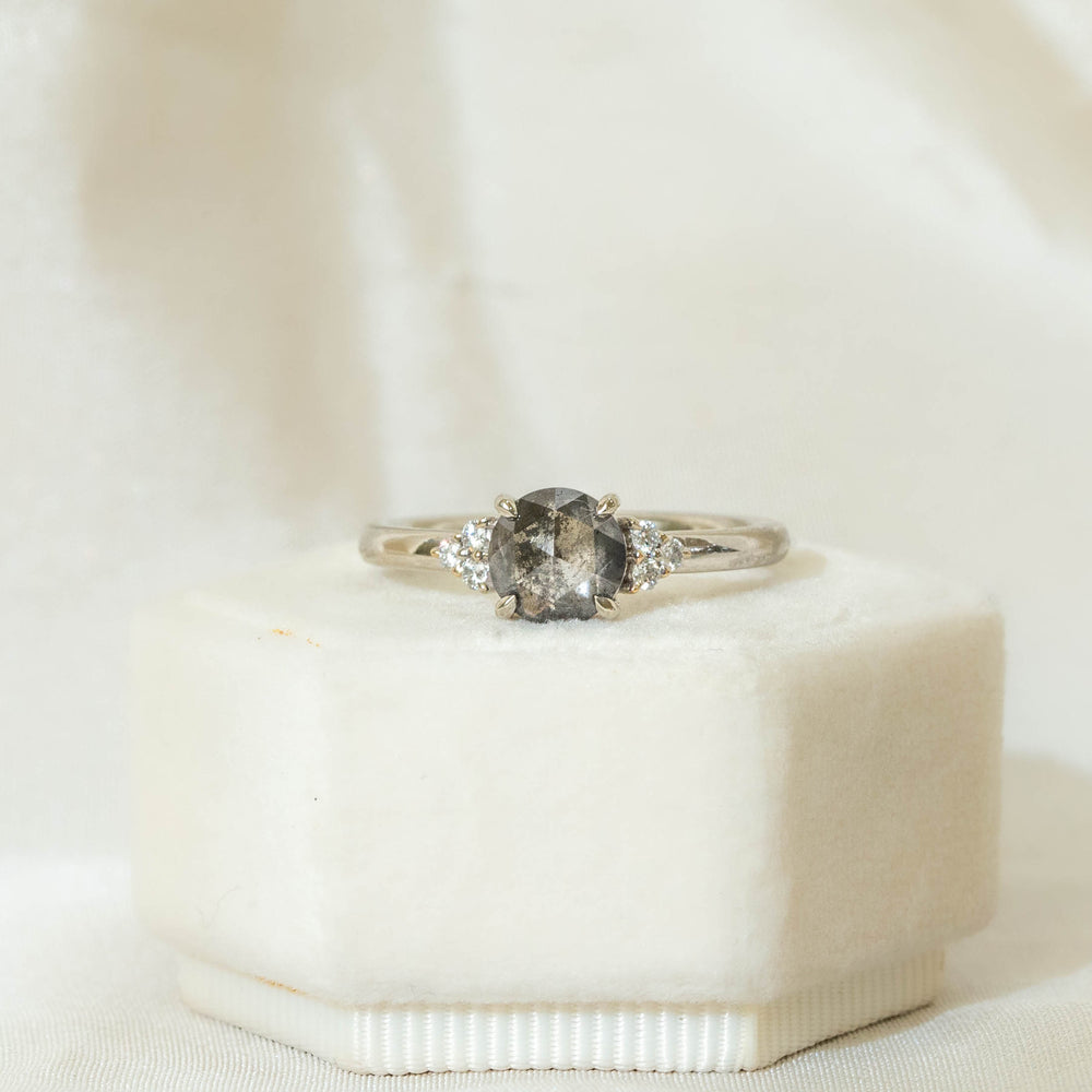 14kw 1.09ct Round Salt & Pepper 