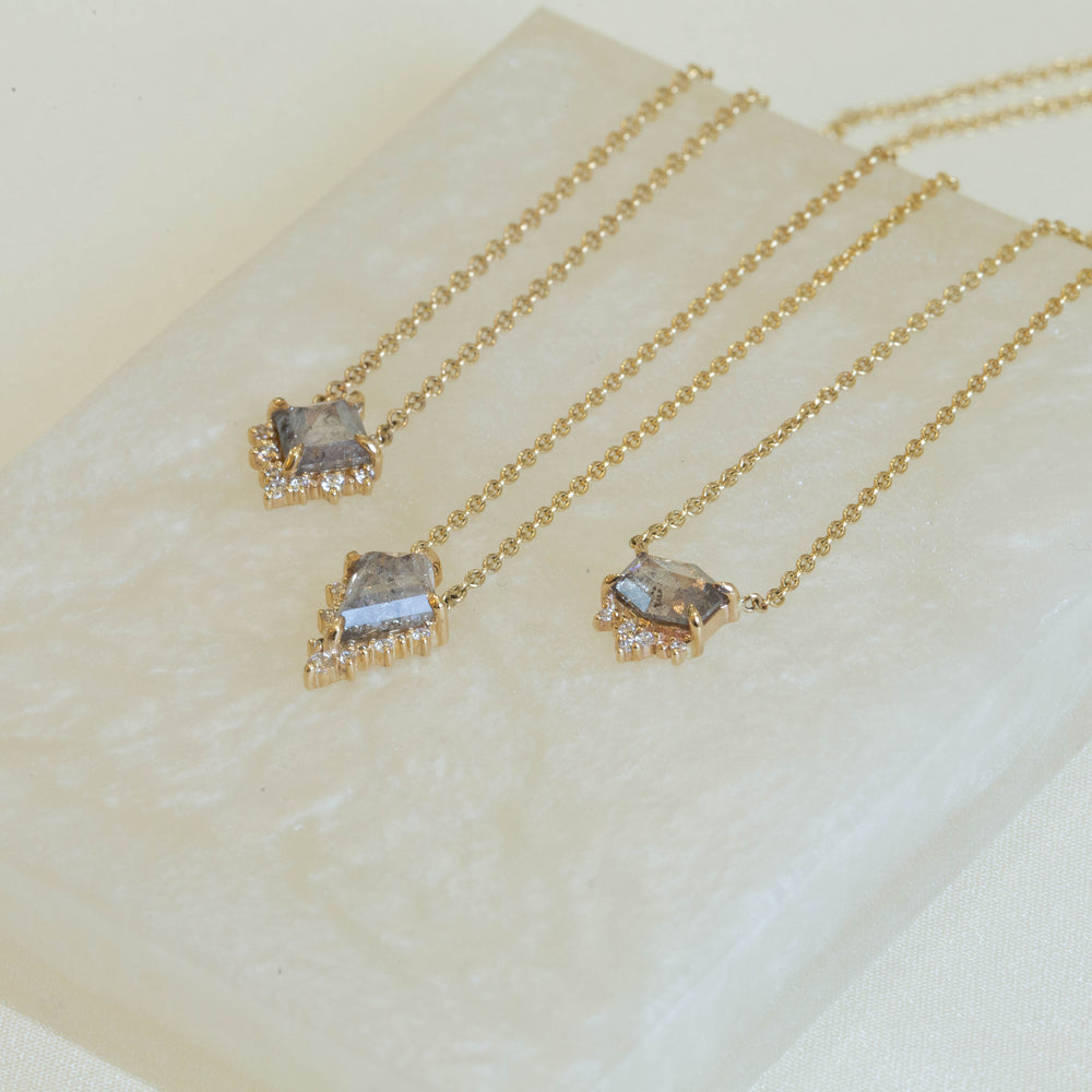 0.59ct 14ky Short Kite “Rae