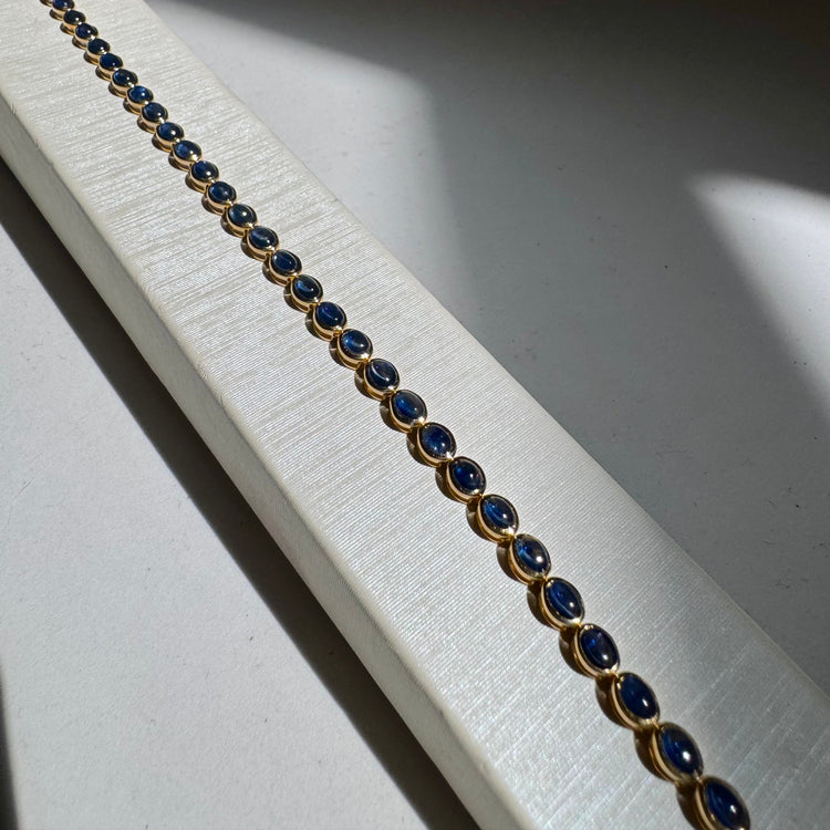 14ky 8.57ctw Natural Sapphire Cabochon Bracelet