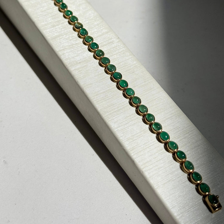 14ky 6.84ctw Natural Emerald Cabochon Bracelet