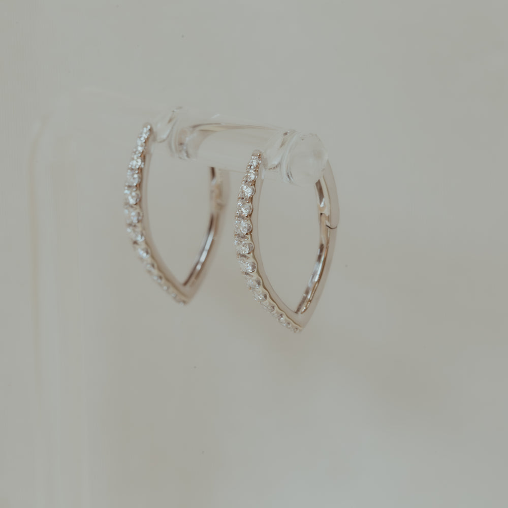 14ky V-Shaped Diamond Huggies