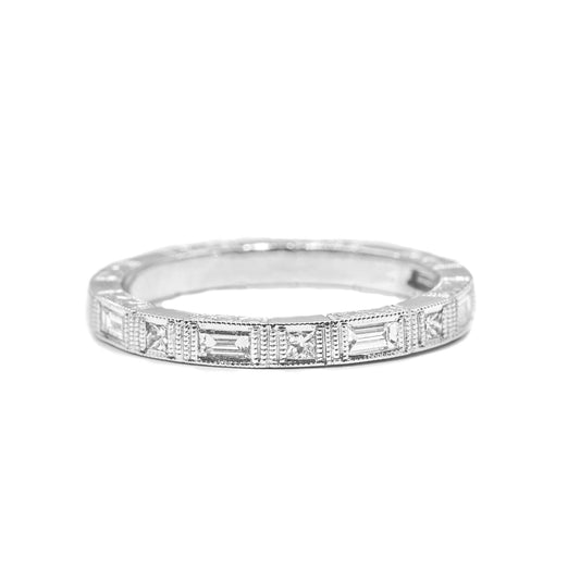 18kt .41ctw Baguette & Princess-Cut Diamond Miligrain Band