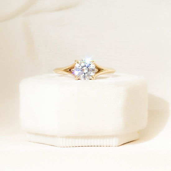 14ky Round-Cut Split Shank Hidden Halo Diamond Ring