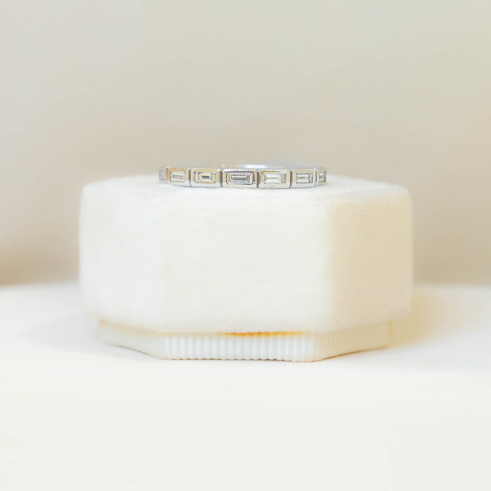 14kw .25ctw Baguette Diamond Band