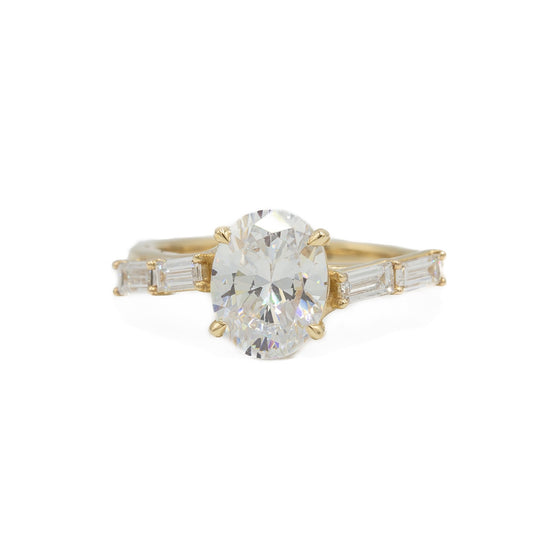 14ky Diagonal Oval & Baguette Diamond Ring
