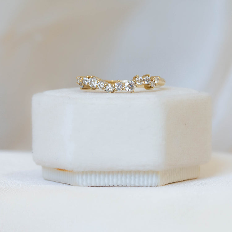 14ky .30ctw Diamond Scattered Band