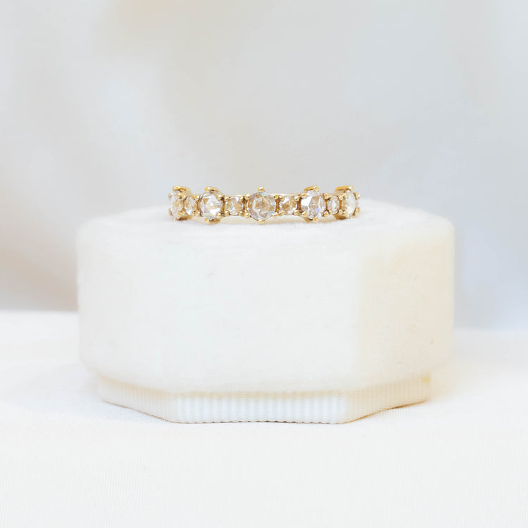 14ky Rose-Cut Alternative Diamond Band