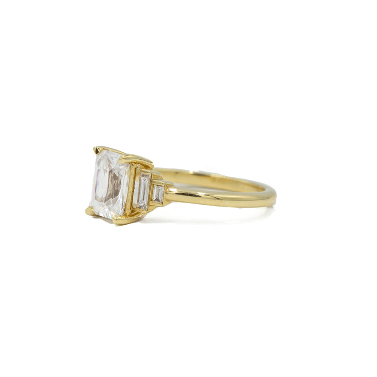 14ky 5-stone Emerald & Baguette Diamond Ring