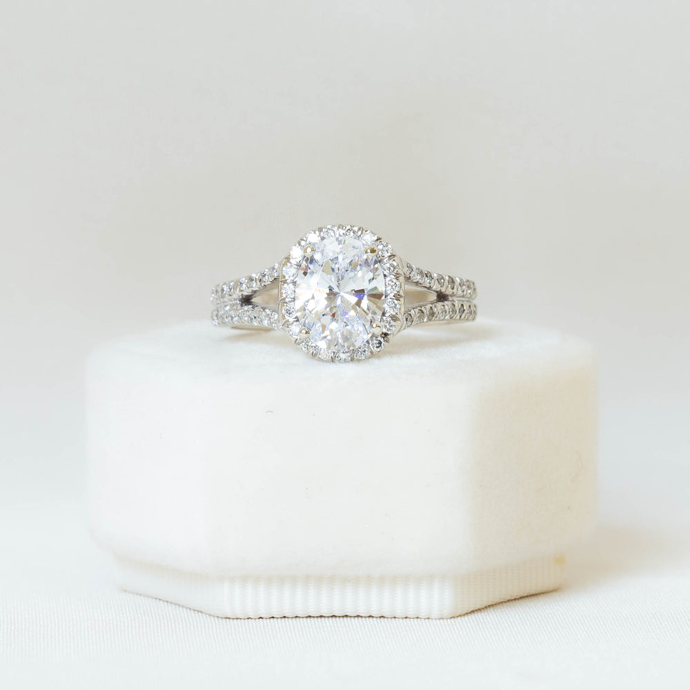 14kw Oval Split Shank Halo Diamond Ring