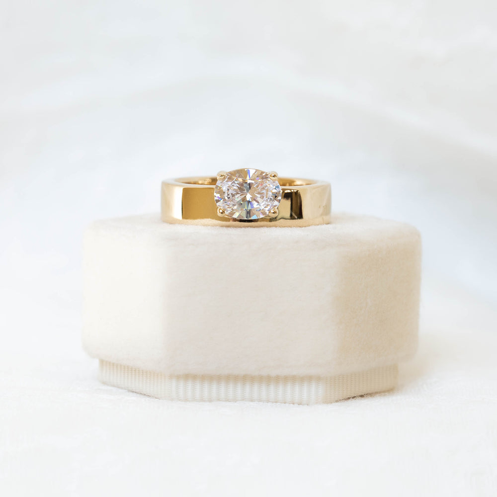 14ky Oval Off-Set Diamond Ring