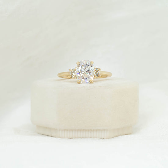 14ky 3-Stone Round With .30ctw Round-Cut Diamond Ring