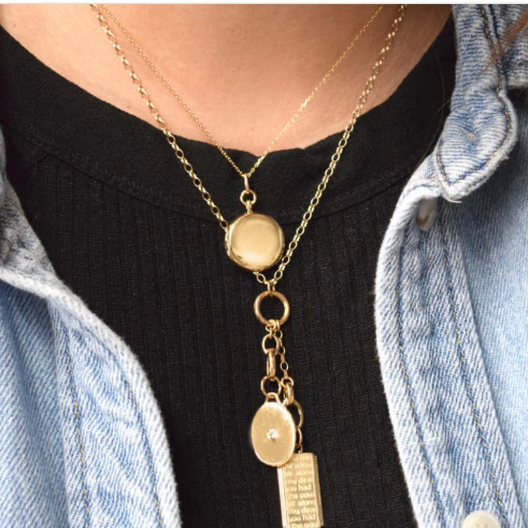 18ky Oval Half Locket With Diamond