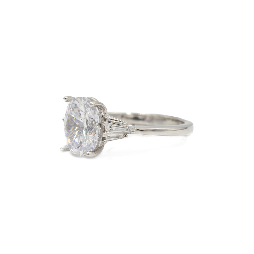 14kw Oval & Baguette-Cut Diamond Ring