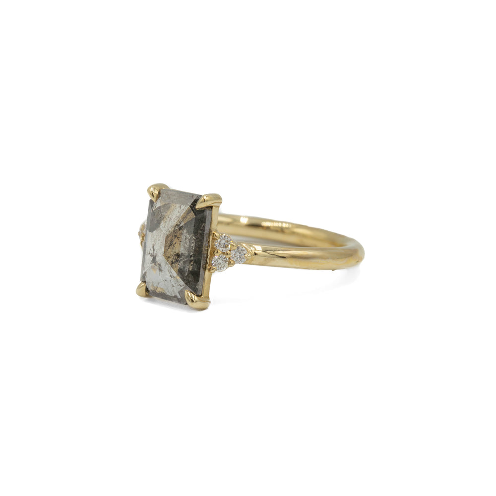 14ky 1.52ct Emerald Salt & Pepper 