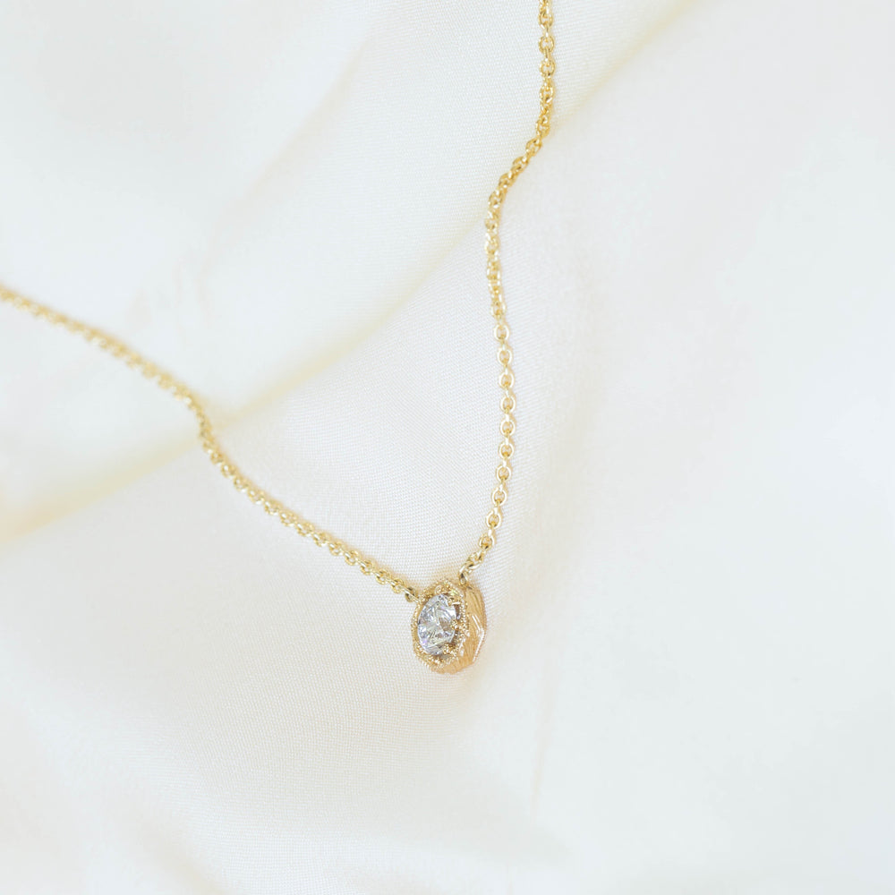 14ky Hex-Shaped Bezel Diamond Pendant