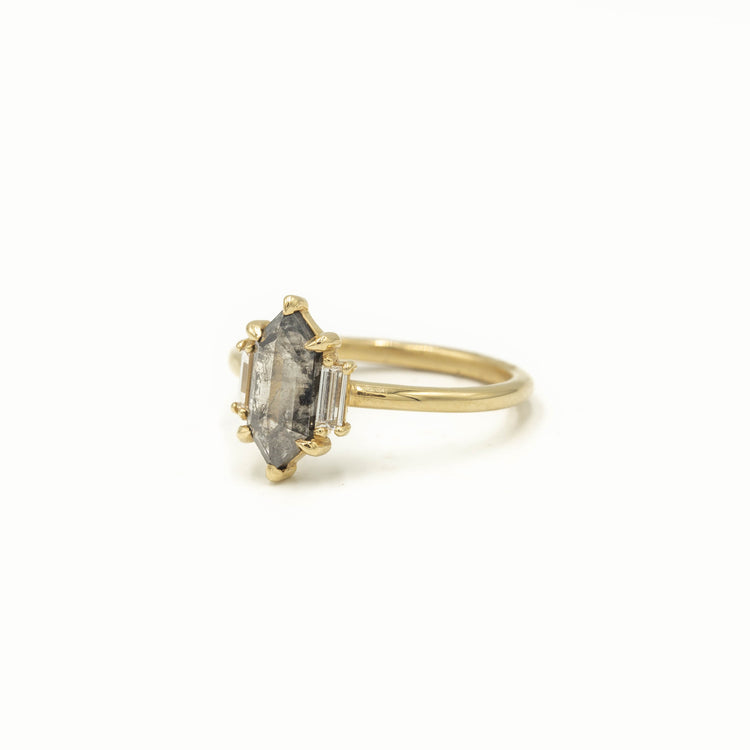 1.07ct Hex-Shaped 3-Stone Diamond Ring