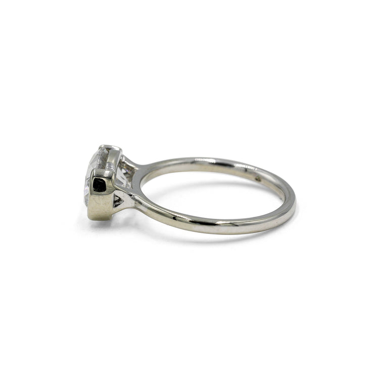 14kw East-West Oval Half Bezel Diamond Solitaire Ring