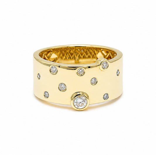 14ky 9.6mm .26ctw Round Bezel and Flush Scatter Band