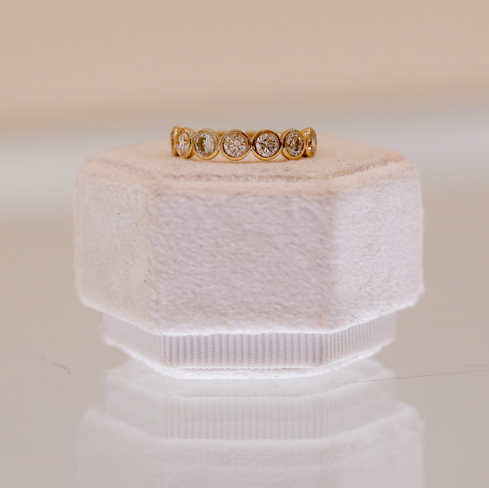 14ky 1.32ctw Lab 7-Stone Round Bezel Bubble Band