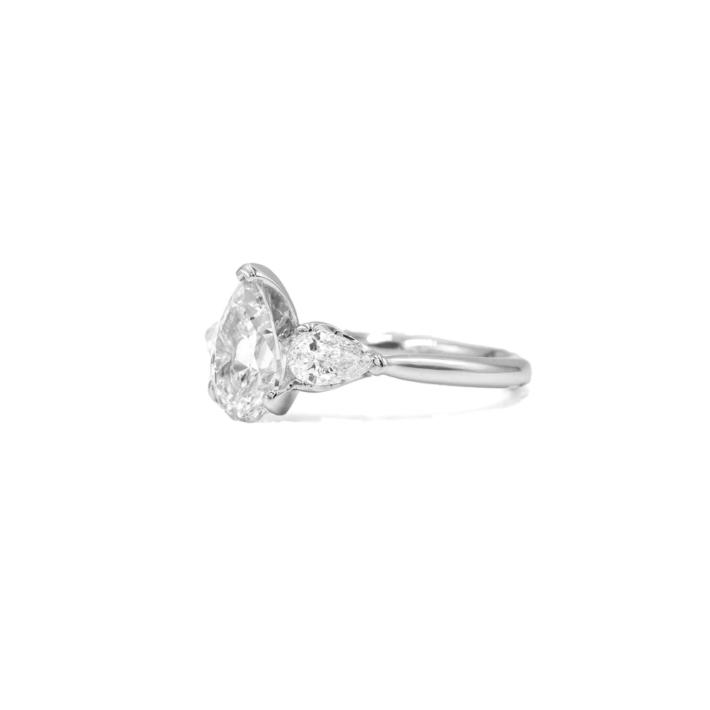 18kw 3-Stone Pear Shaped Butter-Cut Diamond Ring