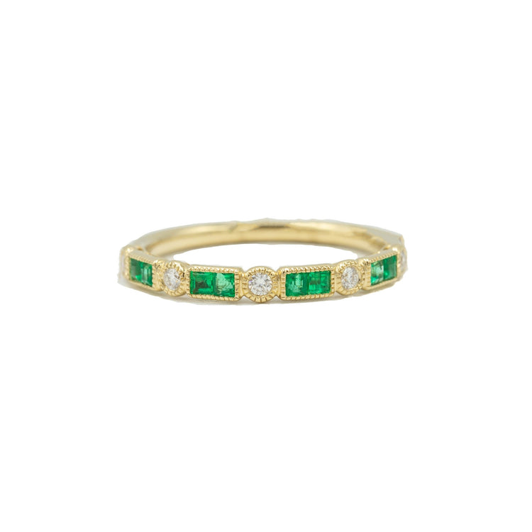 14ky Emerald & Diamond Bezel-Band