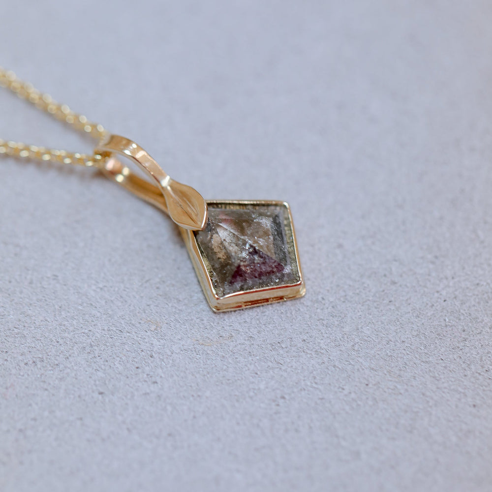 14ky 1.25ct Kite Salt & Pepper Bezel Leaf Pendant with 18