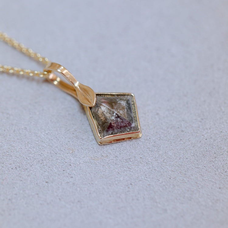 14ky 1.25ct Kite Salt & Pepper Bezel Leaf Pendant with 18