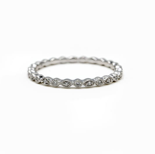 14kw .04ctw Marquise & Round Alternating Bezel Milgrain Band